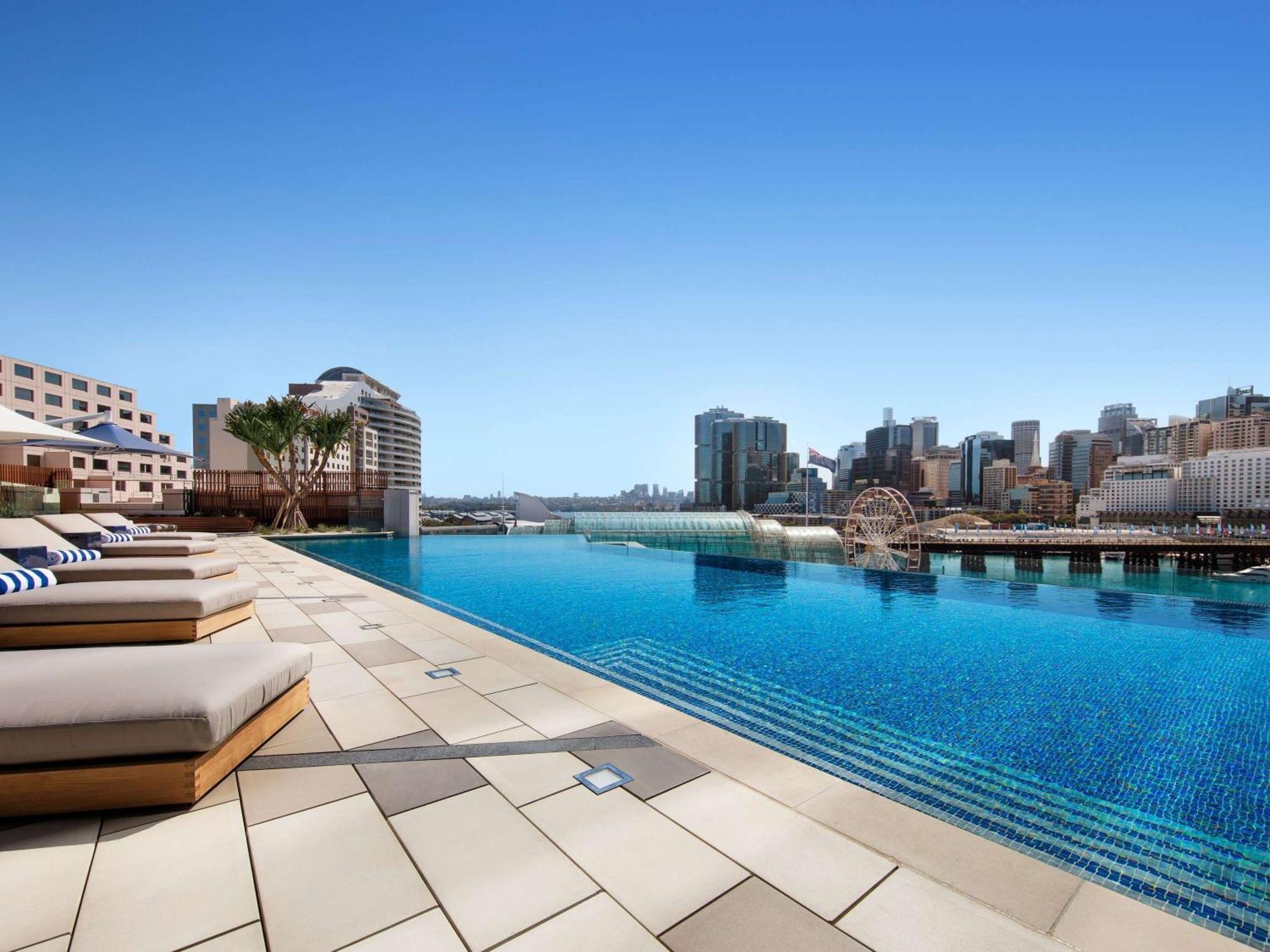 Sofitel Sydney Darling Harbour Hotel Exterior photo