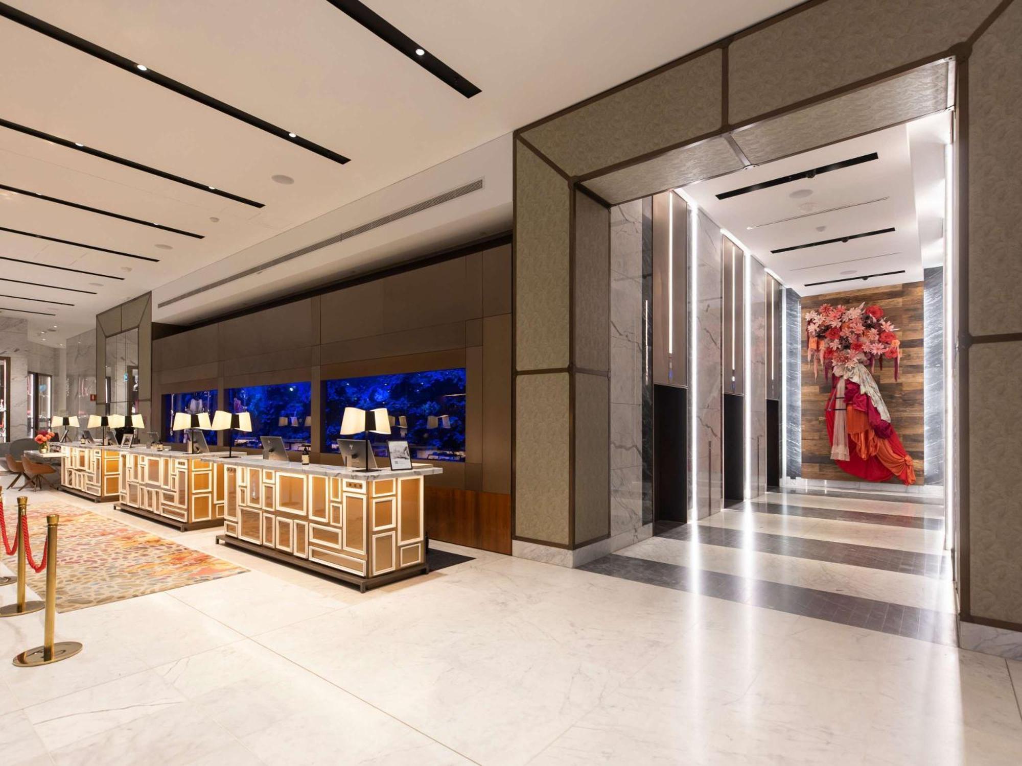 Sofitel Sydney Darling Harbour Hotel Exterior photo